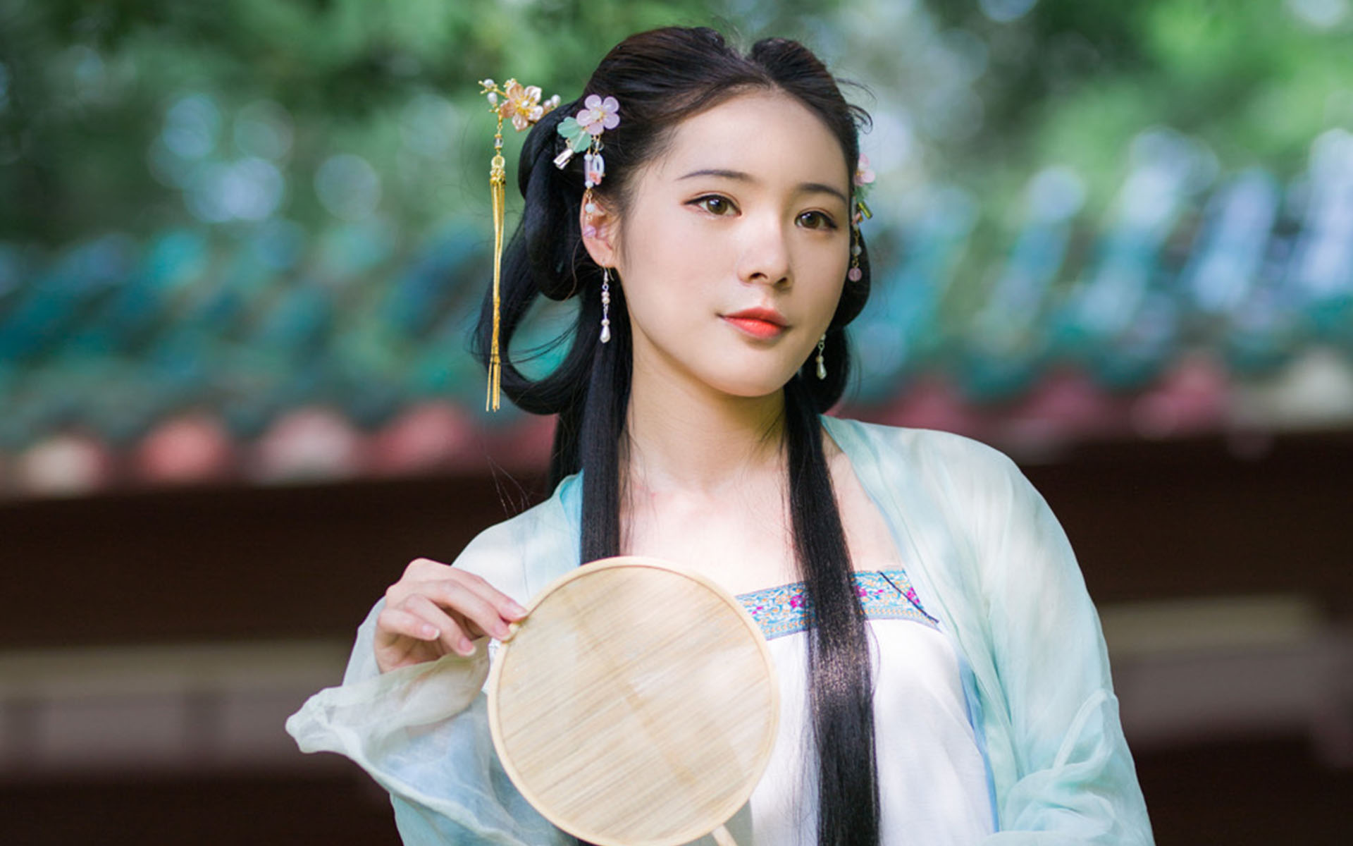 热播封面
